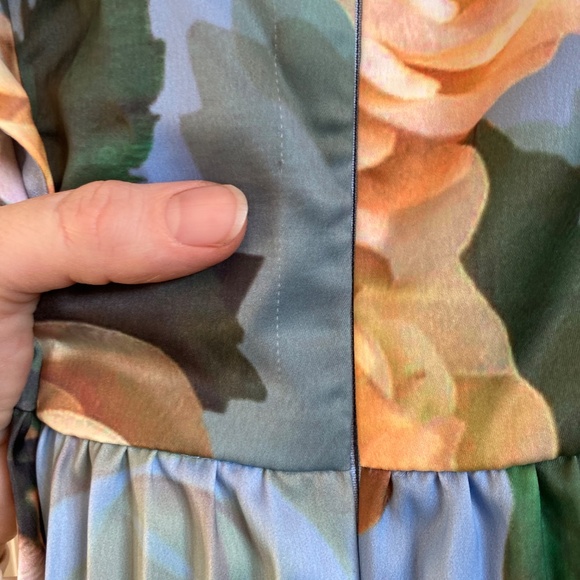 Chi Chi London Floral Print Ruffle Pleated Midi Dress in Blue EUC Sz M (UK 14) - Picture 4 of 11